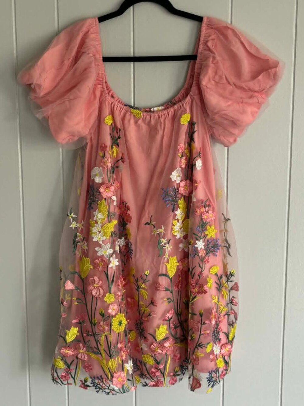 Floral Tulle Pink Emboriderd flowers puffy sleeve pink dress - size large